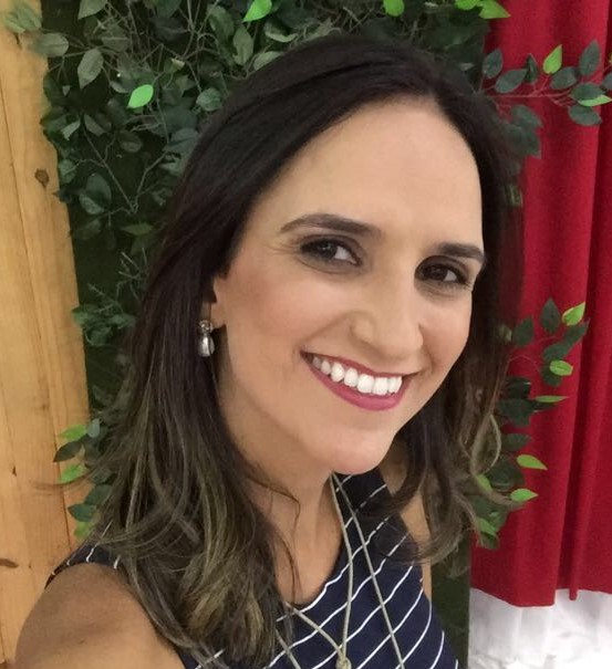 Professora do curso de Enfermagem - Juliana Nascimento de Barros Rodrigues
