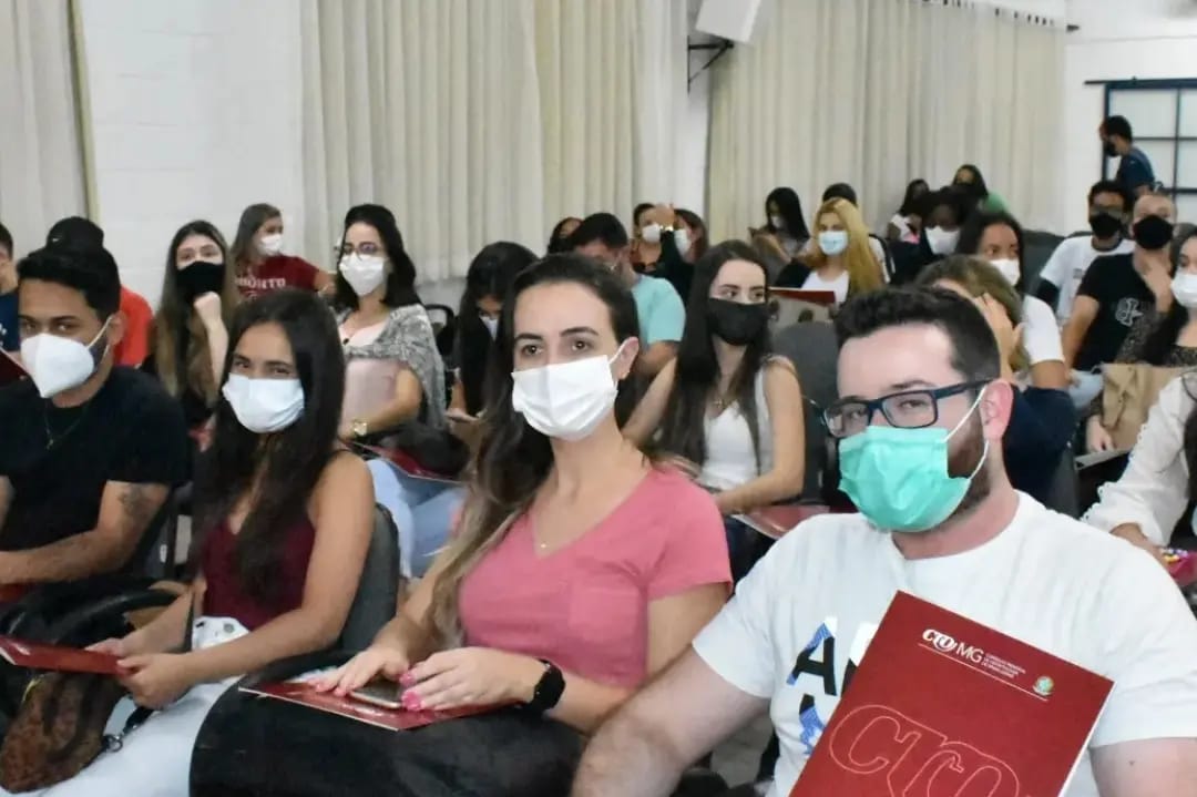 Unipac Barbacena sedia evento sobre cuidados bucais em UTI 