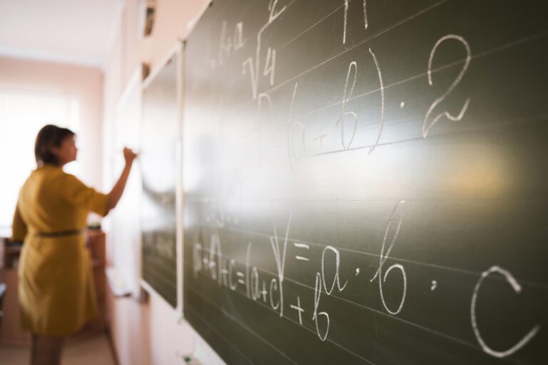 Vagas são ofertadas para professores efetivos da SEE/MG, em parceria da Fupac com o programa Trilhas de Futuro ‘Educadores’ 
